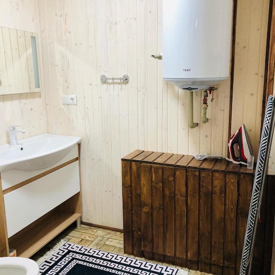 У Віти Котедж4 Synevyrsʼka Polyana Εξωτερικό φωτογραφία